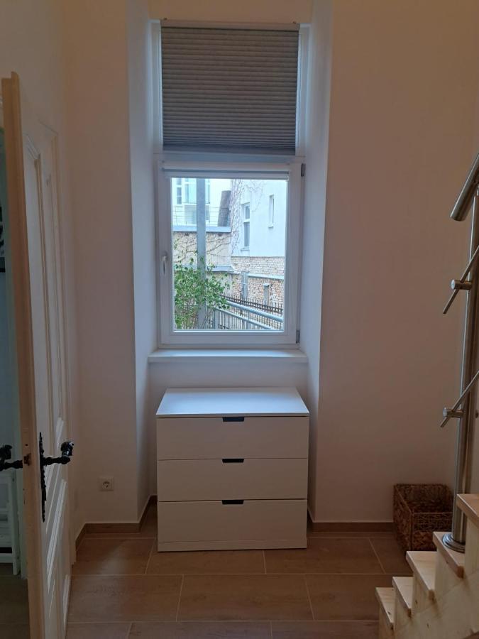 Ruhige Art-Garconniere Mit Balkon Apartment เวียนนา ภายนอก รูปภาพ